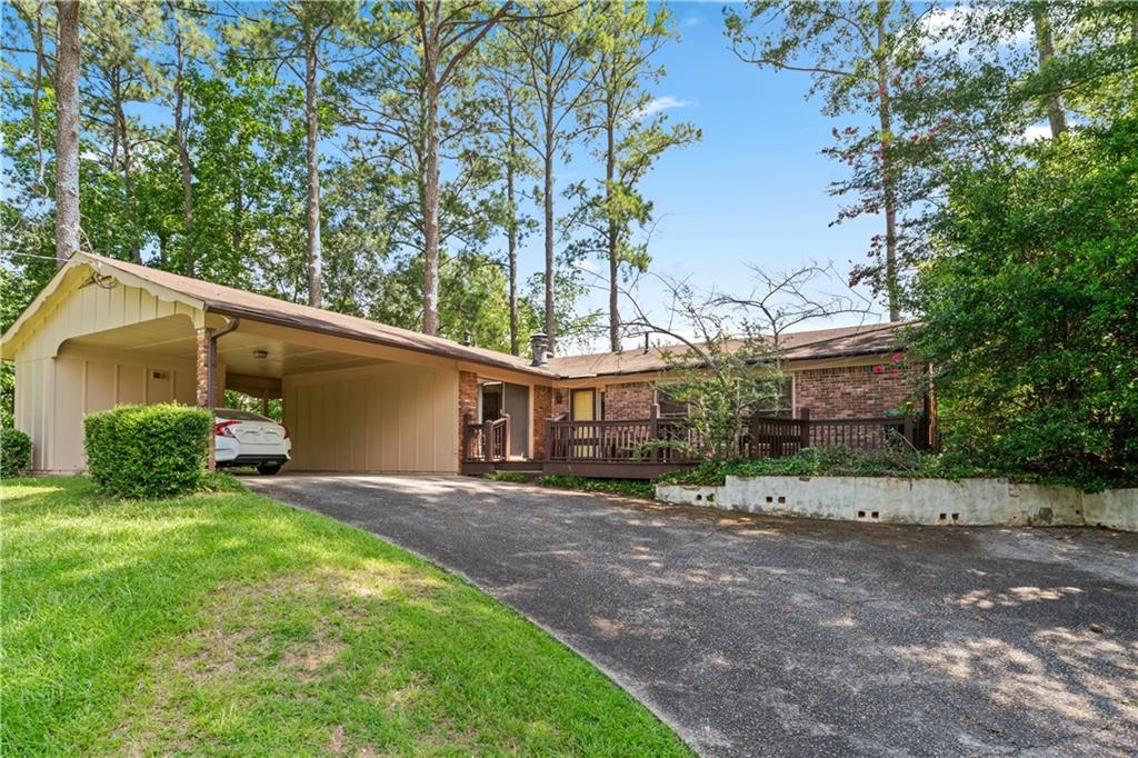 2255 Meadowvale Drive NE