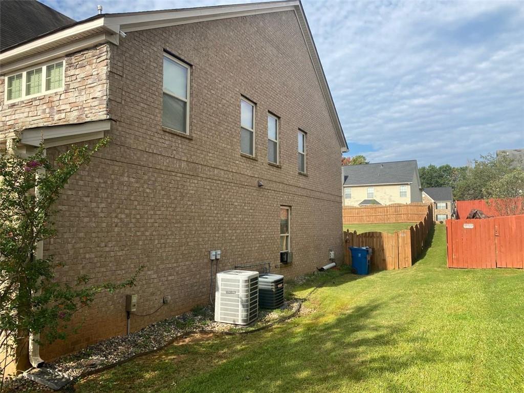 1321 COCHRAN Crossing