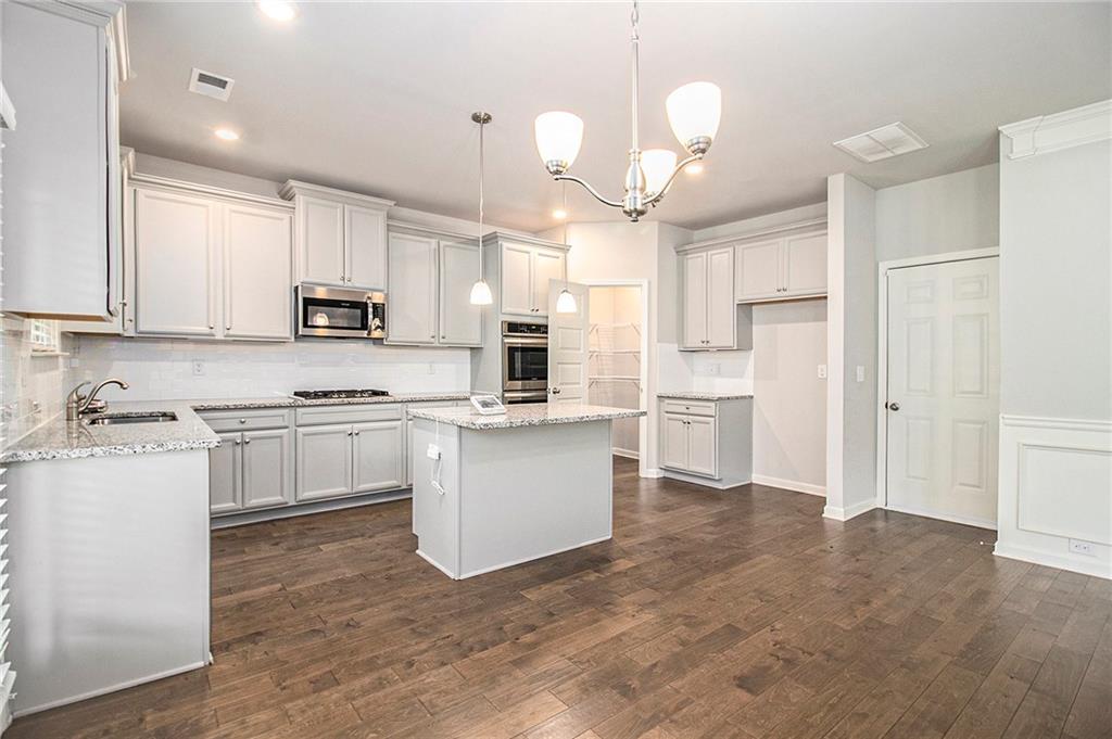 206 Brookview Drive, Newnan, Georgia image 8