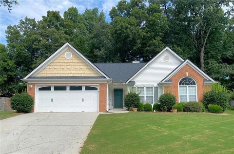 Homes For Sale - 2840 General Lee Way<br/> Buford, GA 30519