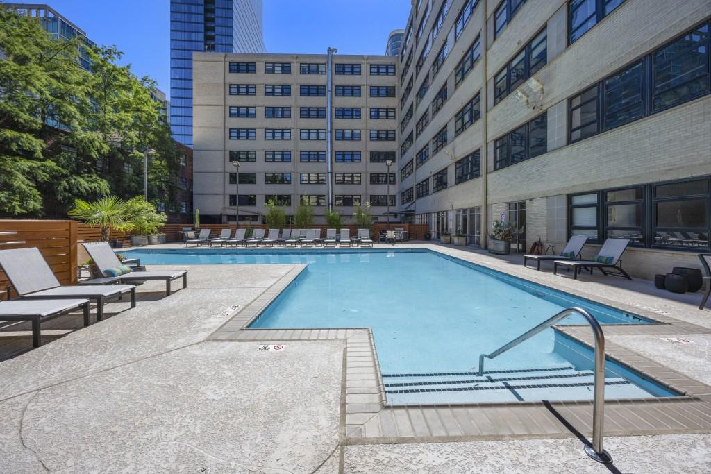 PEACHTREE LOFTS - Residential