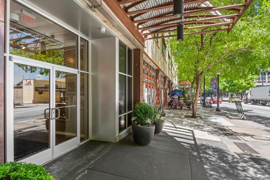 PEACHTREE LOFTS - Residential