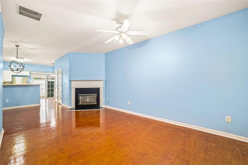 1620 Cove Creek Circle 304