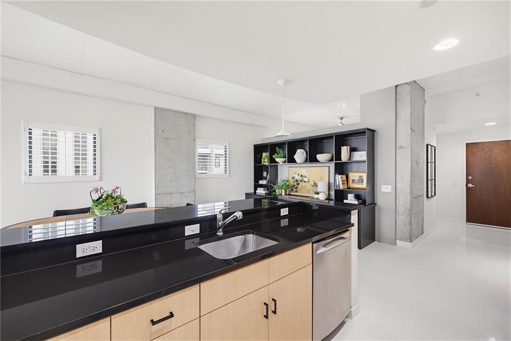 335 W Ponce De Leon Avenue 601