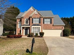 Beautiful 4 bedroom, 2.5 bath East Cobb home in Highly desirable Swim & Tennis Community. 2 story foyer, fire place, tray ceilings in master, tray ceilings in dining room, new granite kitchen counter tops, back splash and stainless steel appliances. Master bath features large garden tub and separate tiled shower, large walk in closet, 2 car garage. Newer carpets and hardwood flooring throughout, level front and back yard, on a very peaceful street.