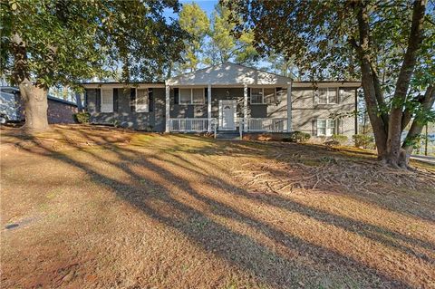 Multifamily For Rent - 2382 Peachwood Circle #84A<br/> Atlanta, GA 30345
