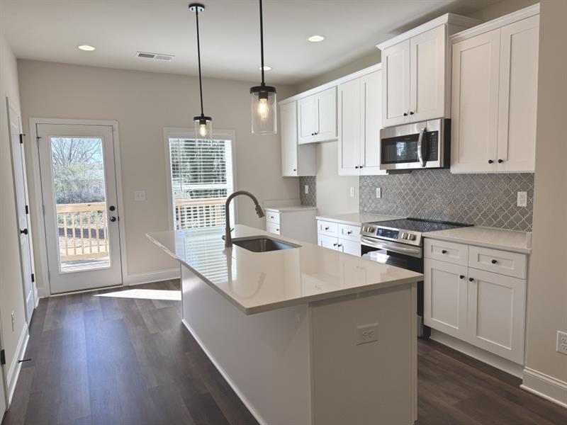 5447 Blossomwood Trail, Mableton, Georgia image 7