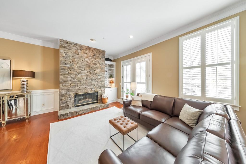 1043 Emory Parc Place