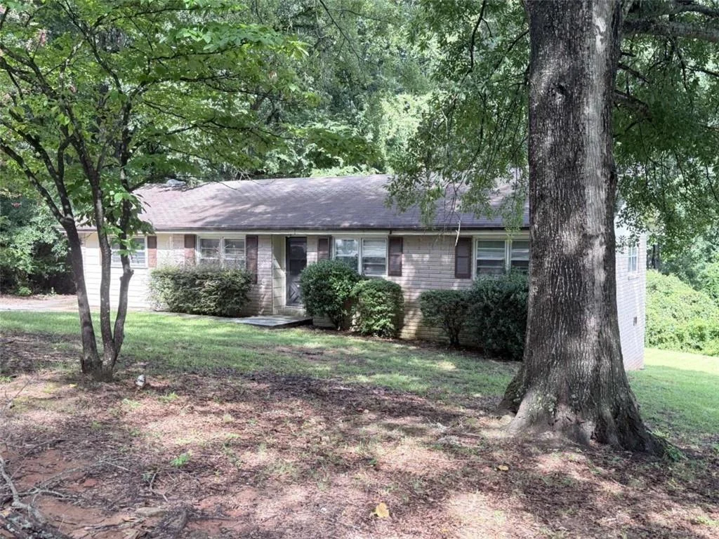 2195 Rockdale Drive
