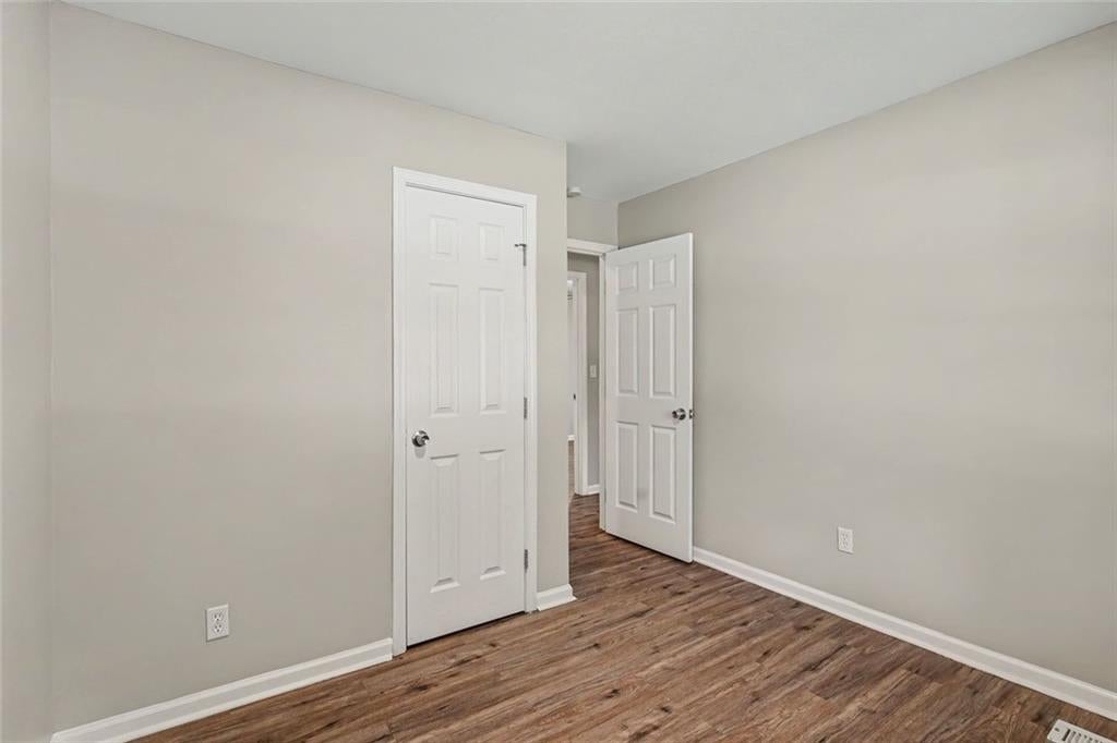 5920 Rolling Oaks Drive