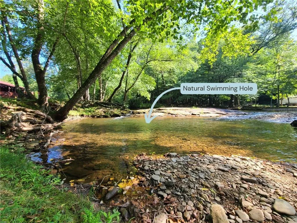 Blairsville, Georgia 30512, United States, 2 Bedrooms Bedrooms, ,2 BathroomsBathrooms,Residential,Active,6676