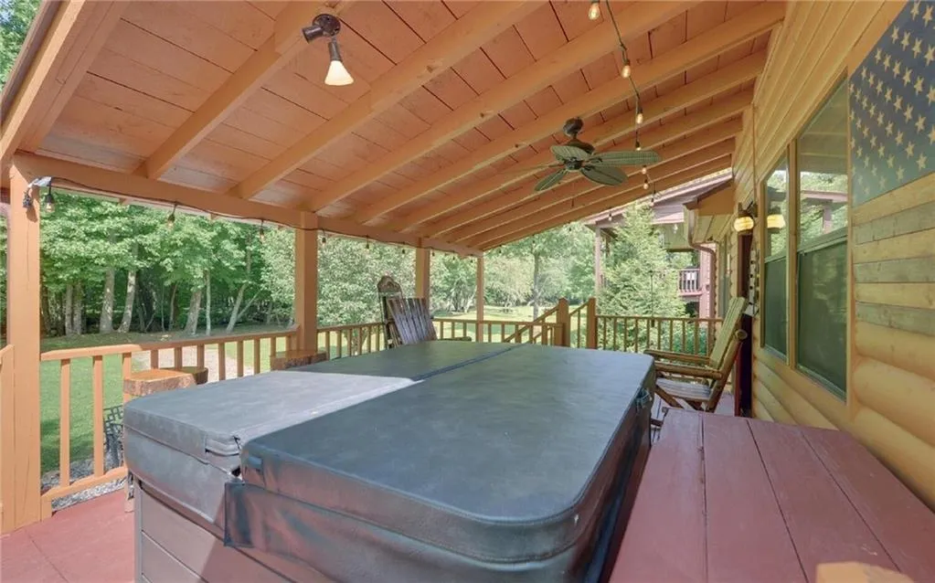 Blairsville, Georgia 30512, United States, 2 Bedrooms Bedrooms, ,2 BathroomsBathrooms,Residential,Active,6676