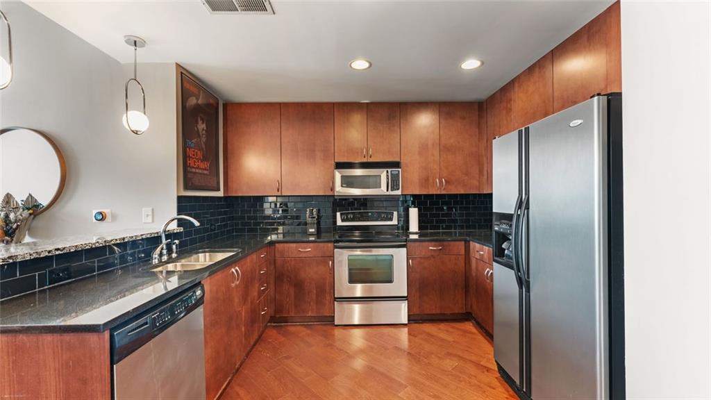 860 Peachtree Street NE 1606