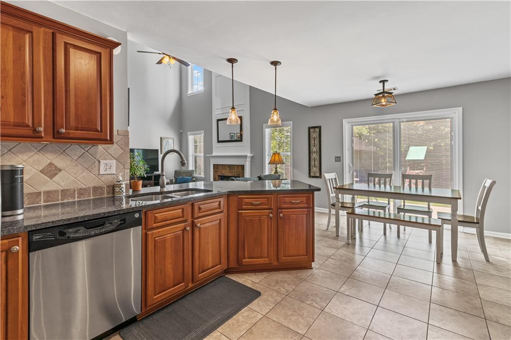 1625 Overland Crossing, Alpharetta, Georgia image 11
