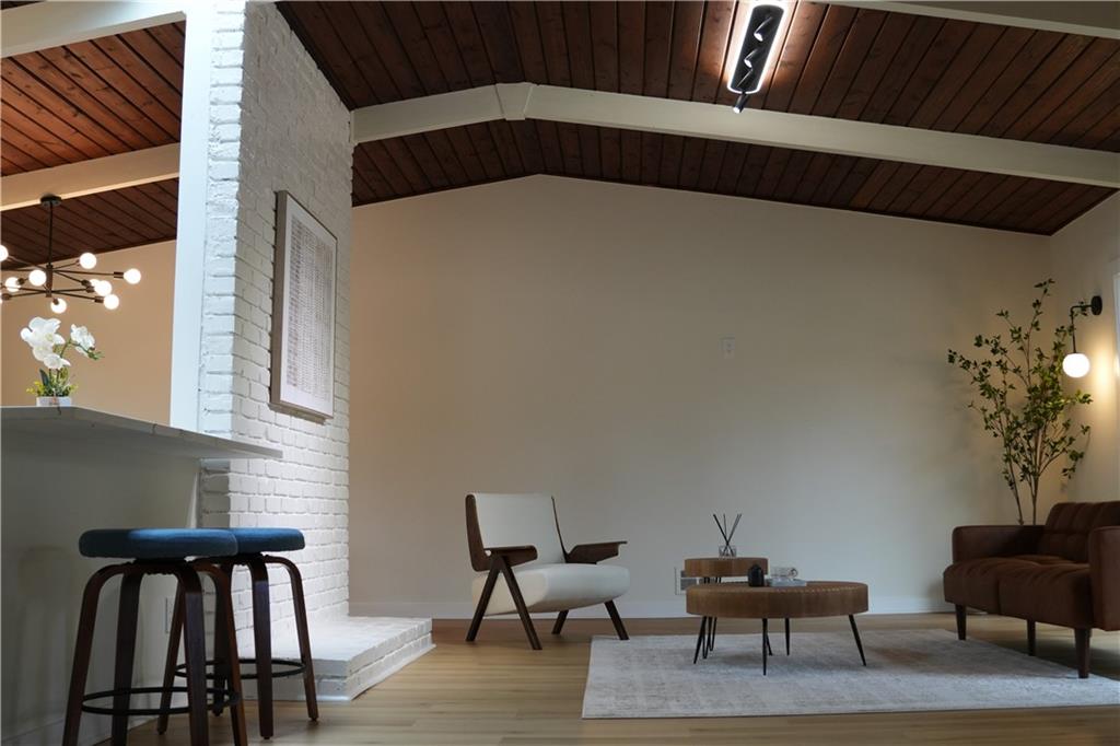 3333 Thornewood Drive