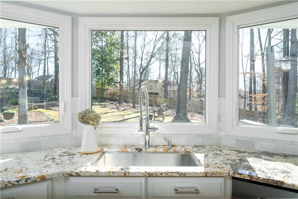 165 Devonwood Drive, Sandy Springs, Georgia image 3