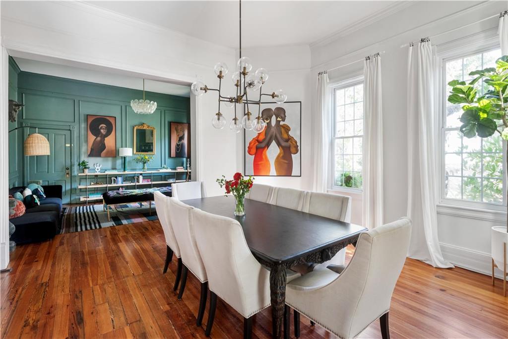 383 Park Avenue SE 1