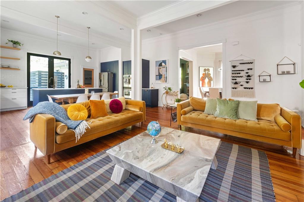 383 Park Avenue SE 1