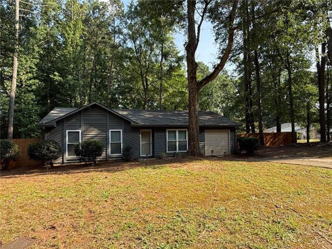 Homes For Sale - 1420 Indian Way<br/> Lilburn, GA 30047