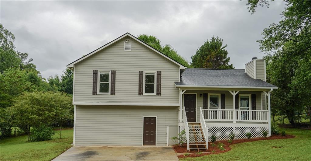 Tucked away on a quite cul-de-sac with no HOA. This is a charming split-level home in move-in ready condition! This home has been recently updated with a new roof, gutters, 4 year old ac/furnace, new exterior and interior paint, new tile backsplash, new laminate countertops, freshly painted cabinets, new LVP flooring in kitchen and family room, new dishwasher and a new gas stove oven combo, new carpet upstairs and on both sets of steps,
Finished basement with a built-in bar, and shelves and a closet. This room could be a game room, office and many more possibilities
Big flat fenced in backyard. A covered loft ceiling back porch
Schedule your showing today!
Agent/Owner