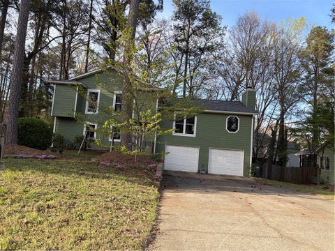 Homes For Sale - 5308 Ferry Creek Lane<br/> Acworth, GA 30102