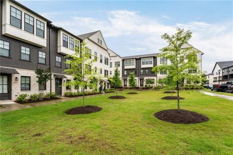 Townhouse For Sale - 6635 Beacon Drive<br/> Sandy Springs, GA 30328