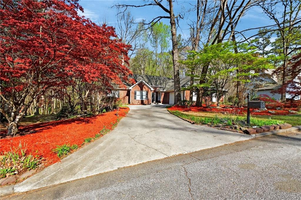 601 Cobblestone Lane