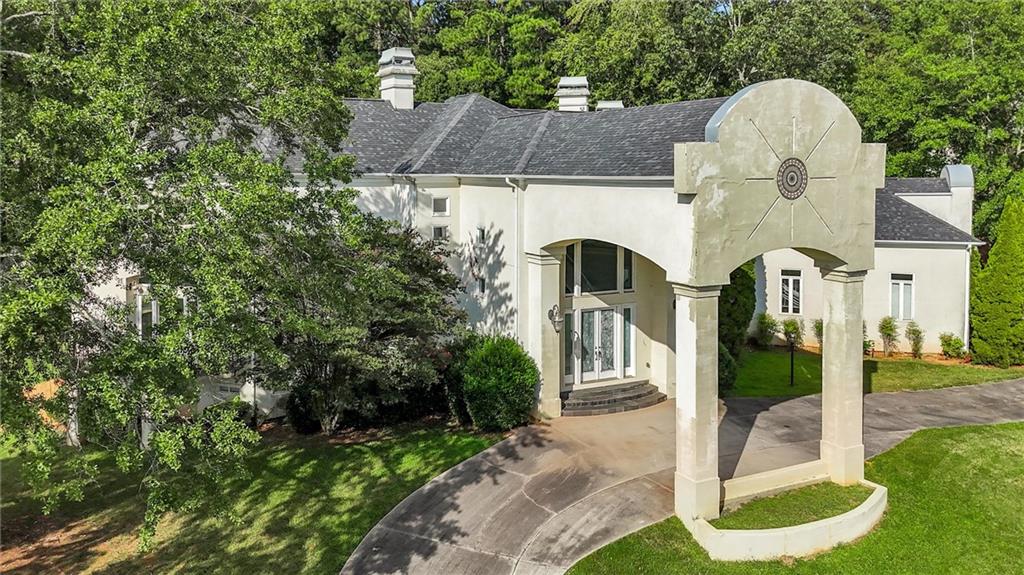 110 Standing Oak Place