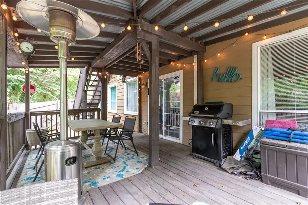 Roswell, Georgia 30076, United States, 3 Bedrooms Bedrooms, ,3 BathroomsBathrooms,Residential,Active,199999