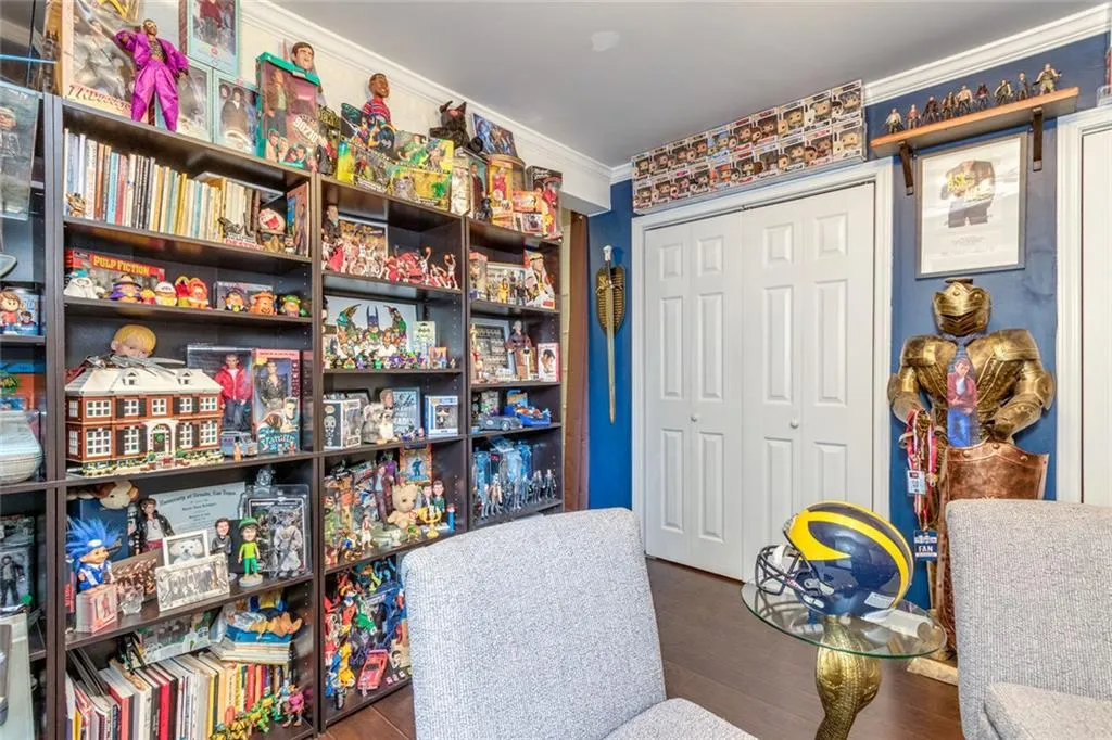 Roswell, Georgia 30076, United States, 3 Bedrooms Bedrooms, ,3 BathroomsBathrooms,Residential,Active,199999