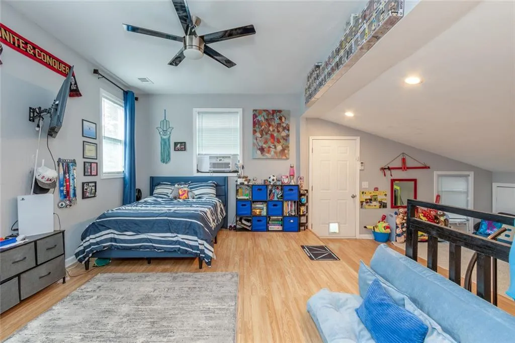 Roswell, Georgia 30076, United States, 3 Bedrooms Bedrooms, ,3 BathroomsBathrooms,Residential,Active,199999