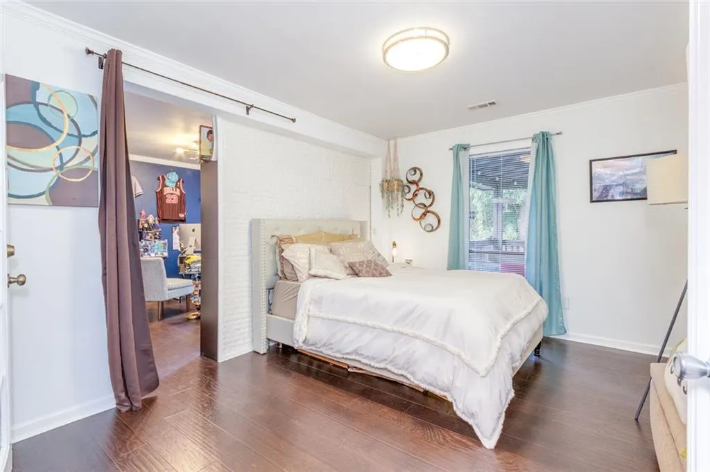 Roswell, Georgia 30076, United States, 3 Bedrooms Bedrooms, ,3 BathroomsBathrooms,Residential,Active,199999