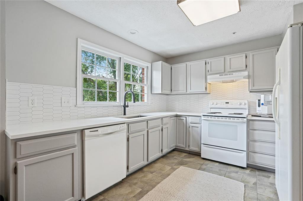 Camden Pond - Residential