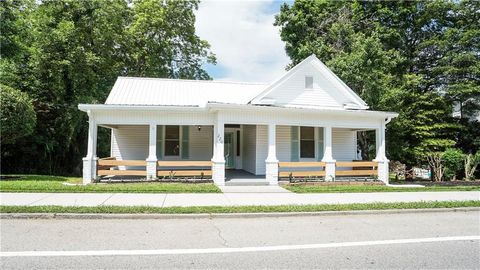 220 Confederate Avenue Dallas GA 30132