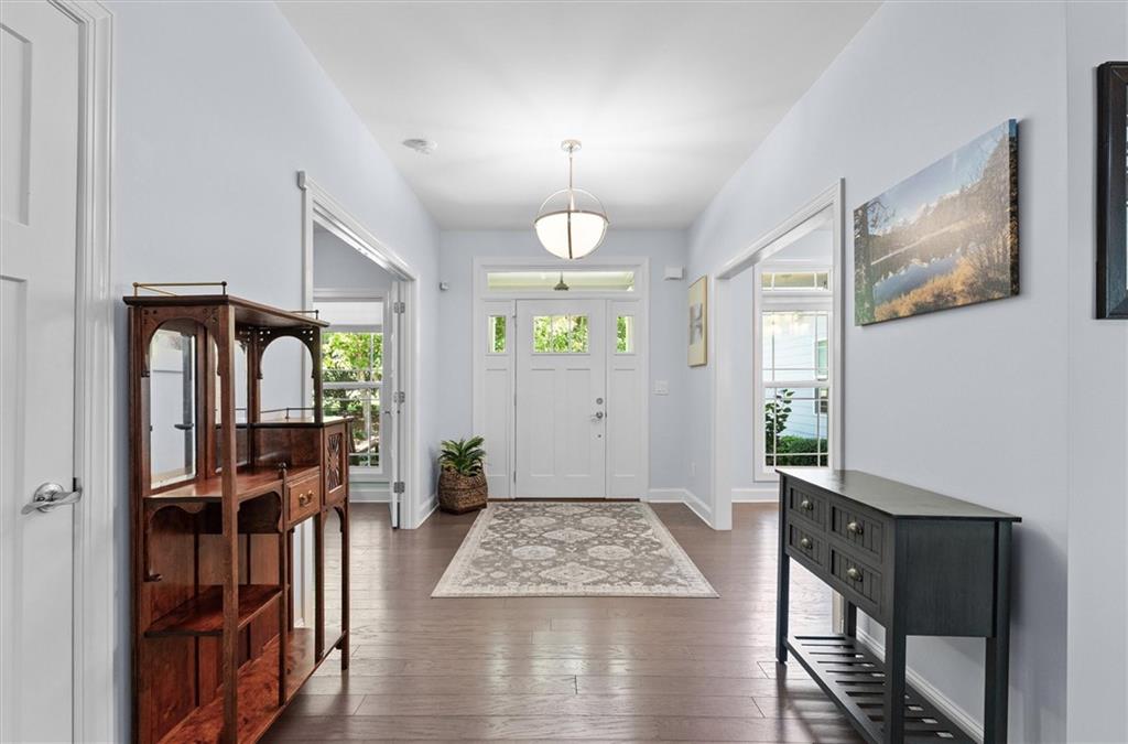 212 Overlook Way