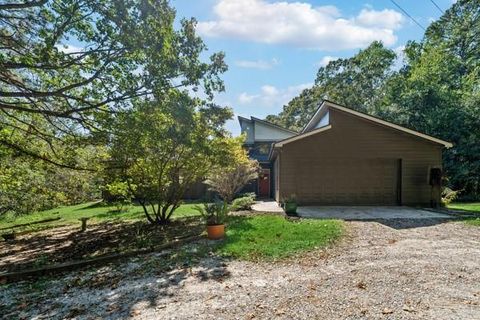 927 Winding Trail Lawrenceville GA 30046