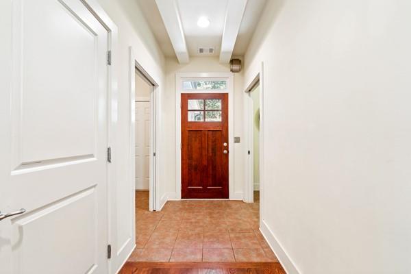 927 Winding Trail