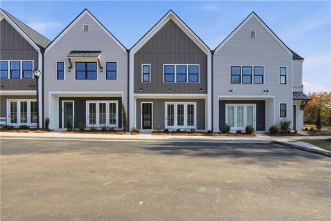Townhouse For Sale - 53 Peony Street<br/> Braselton, GA 30517