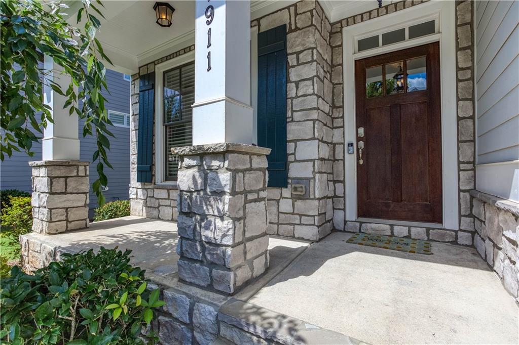 1911 Grand Oaks Way