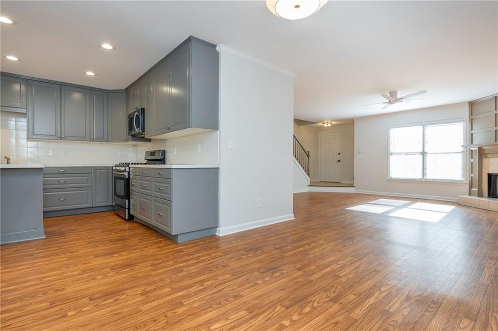 Holcomb Springs - Residential