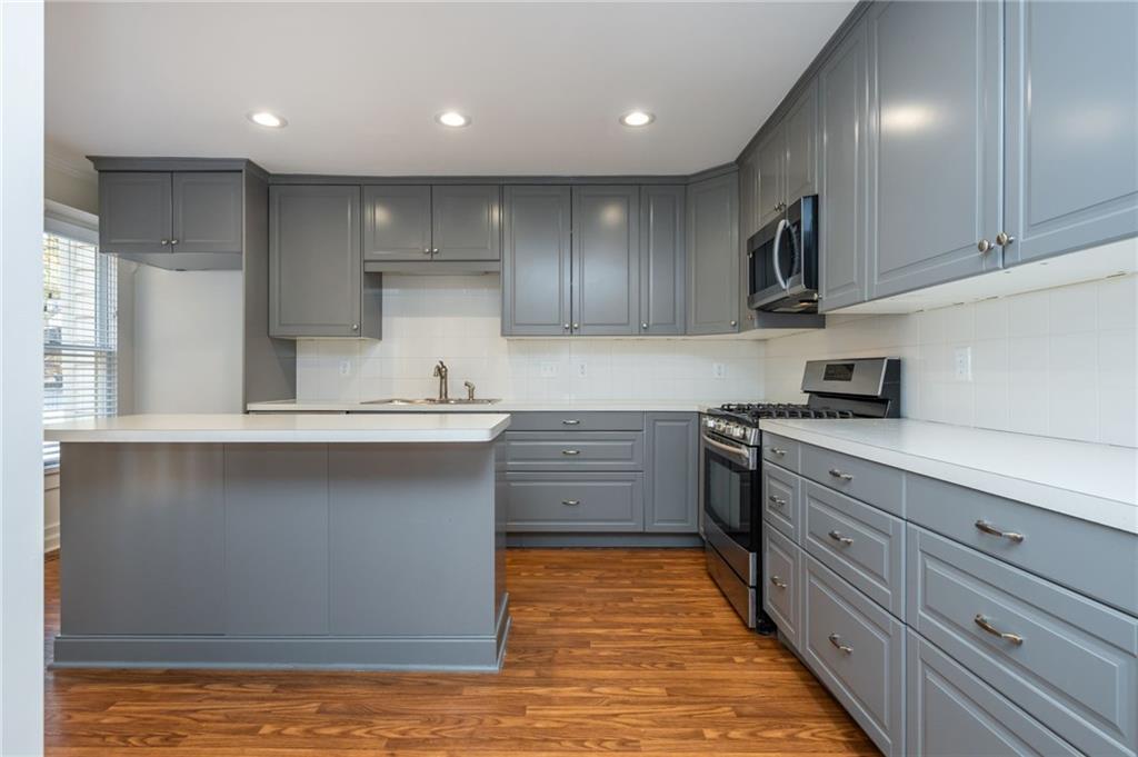 Holcomb Springs - Residential