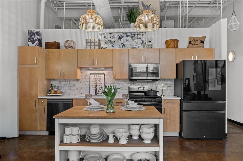 5200 Peachtree Road 2114