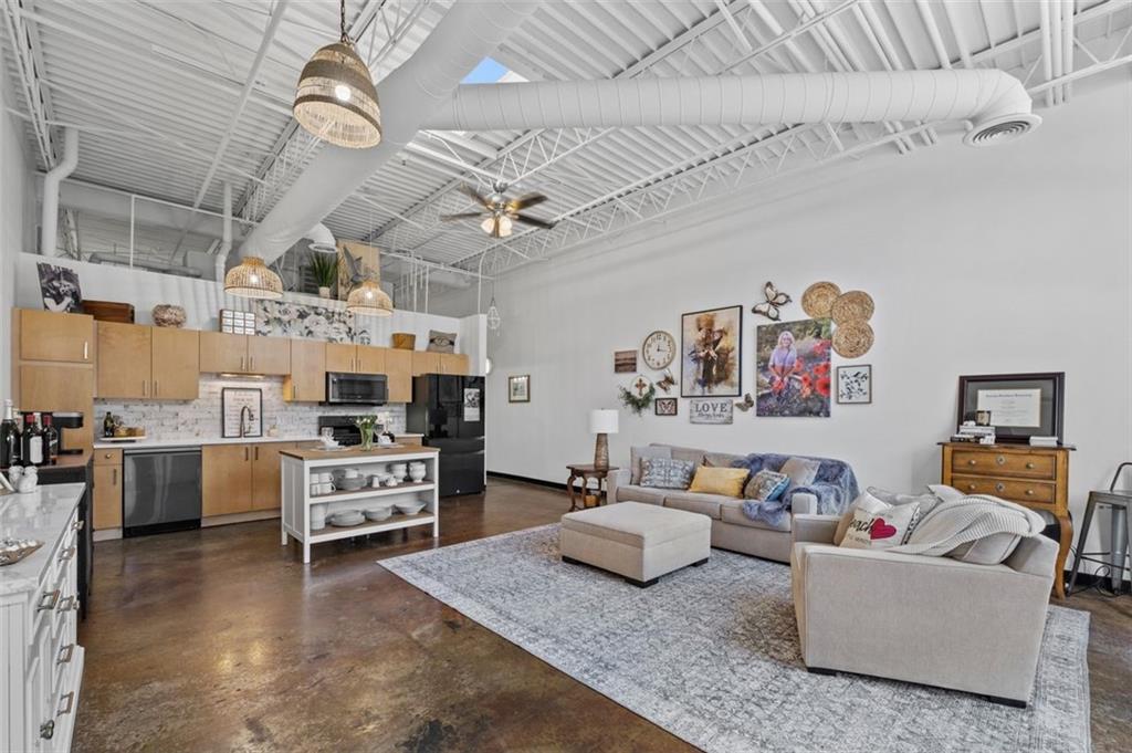 5200 Peachtree Road 2114