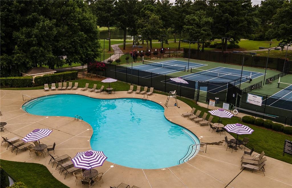 726 Mirror Lake Parkway