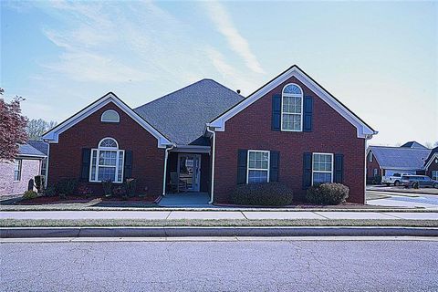 Homes For Sale - 401 Gracious Way<br/> Mcdonough, GA 30253