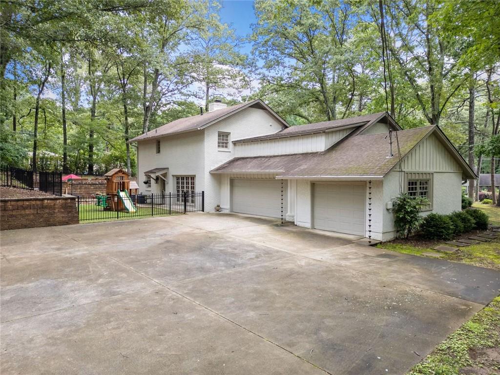 BURNT HICKORY HILLS - Residential