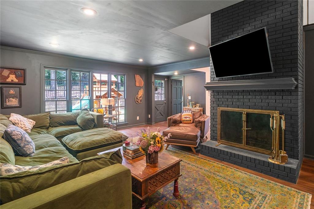 BURNT HICKORY HILLS - Residential