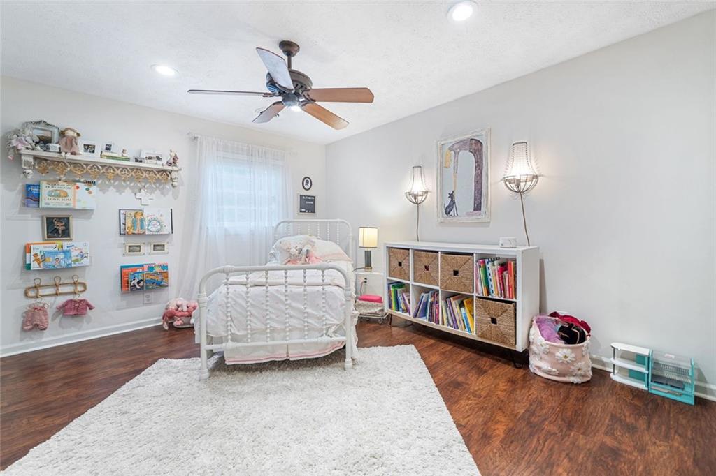 BURNT HICKORY HILLS - Residential