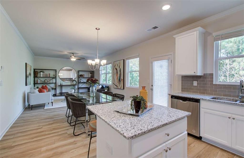 597 River Gardens Drive, Atlanta, Georgia image 2
