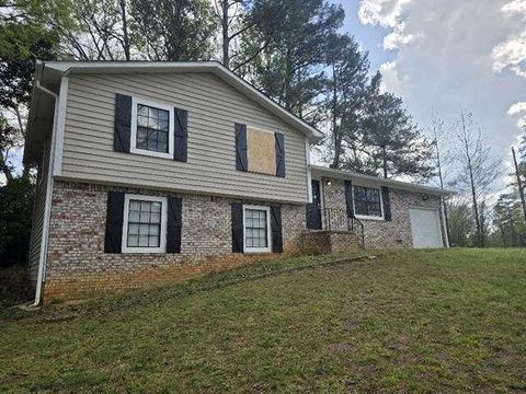 Homes For Sale - 6386 Forester Way<br/> Dekalb County, Lithonia, GA 30038